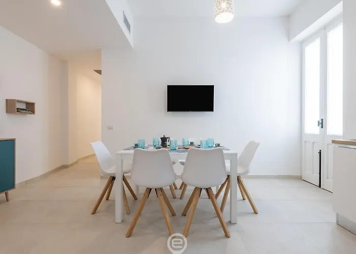 Tigellius Apartments - Central Comfort